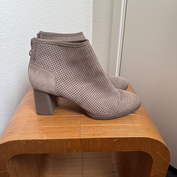 Camper- Boot Heels - Picture 3 of 4